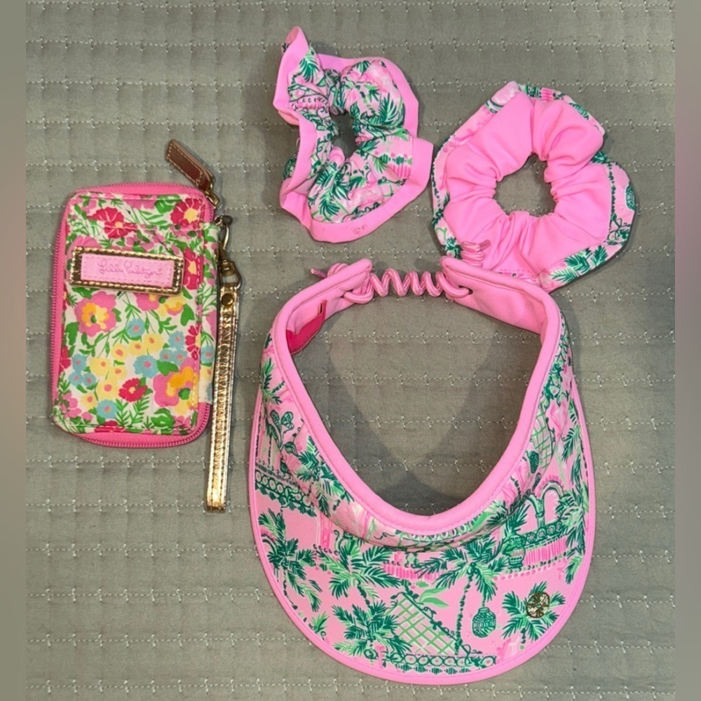Lilly Pulitzer Tropical Pink and Green Visor wristlet and 2 scrunchie Set.